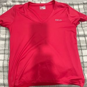 Under armour semi fitted T size large